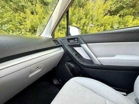 Used 2015 Subaru Forester 2.5i w/ Alloy Wheel Package image 45