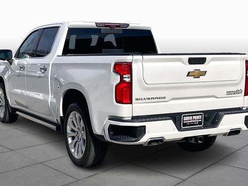 Used 2021 Chevrolet Silverado 1500 High Country w/ Technology Package image 12