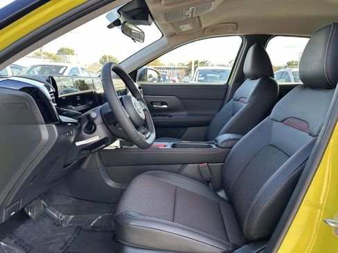 New 2026 Nissan Kicks SR image 16