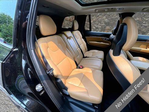 Used 2016 Volvo XC90 T6 Momentum w/ Momentum Plus Package AWD/4WD image 23
