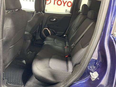 Used 2016 Jeep Renegade Latitude w/ Cold Weather Group image 20