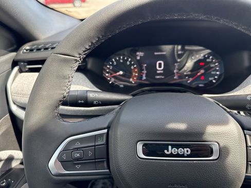 Used 2024 Jeep Compass Latitude AWD/4WD image 25