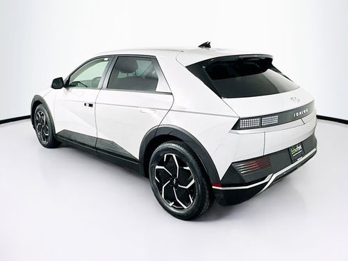 Used 2024 Hyundai Ioniq 5 SEL image 5