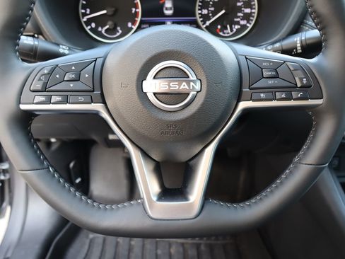 Used 2025 Nissan Sentra SV w/ All-Weather Package FWD image 14