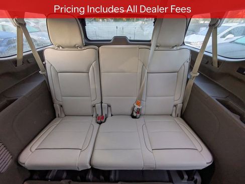 Used 2022 GMC Yukon XL Denali AWD/4WD image 15