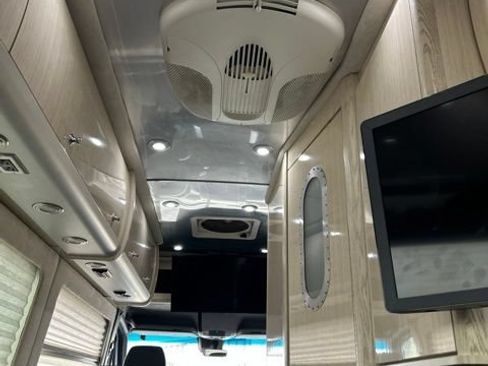Used 2015 Mercedes-Benz Sprinter 3500 image 23