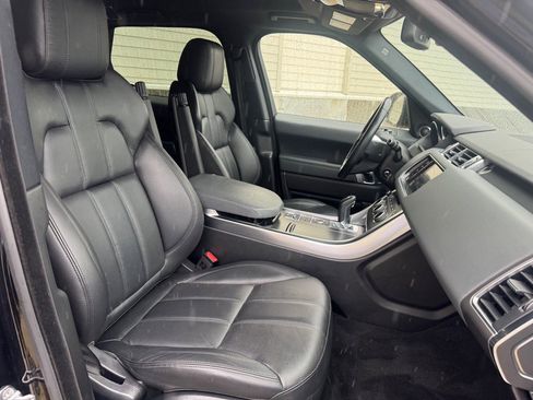 Used 2015 Land Rover Range Rover Sport SE image 28