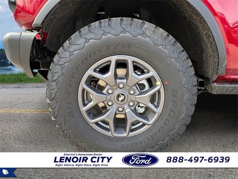 New 2025 Ford Bronco Badlands image 9