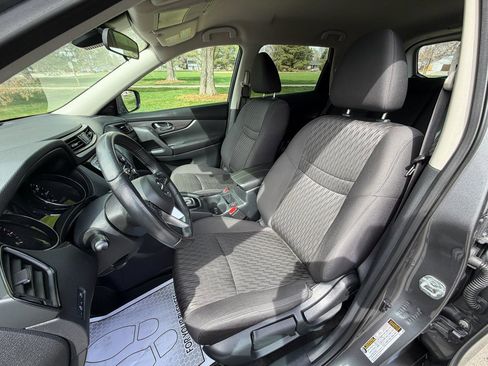 Used 2020 Nissan Rogue S w/ Special Edition Package image 12