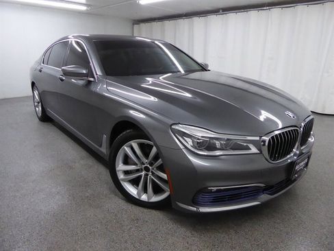 Used 2016 BMW 750i xDrive image 1
