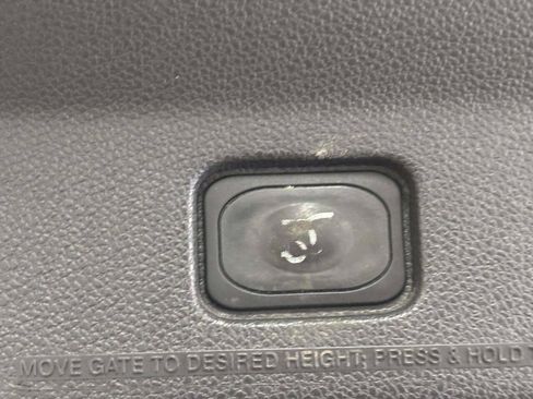 Used 2015 Ford Explorer XLT w/ Equipment Group 202B AWD/4WD image 7