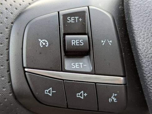 Used 2023 Ford Escape ST-Line AWD/4WD image 25