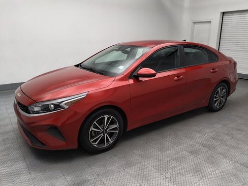 Used 2023 Kia Forte LXS FWD image 3
