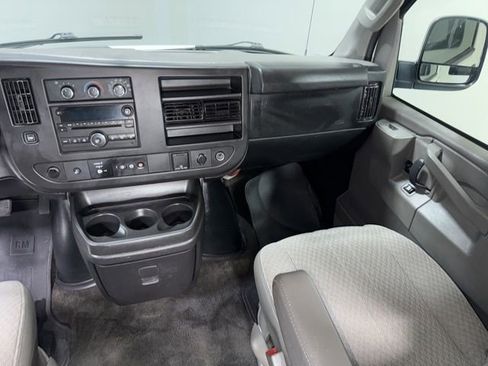 Used 2017 Chevrolet Express 2500 LS RWD image 17