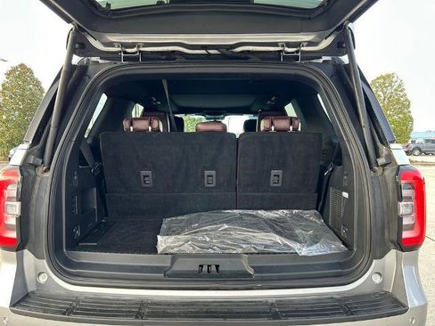 Certified 2024 Ford Expedition Limited AWD/4WD image 5