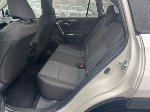 Used 2025 Toyota RAV4 XLE image 21
