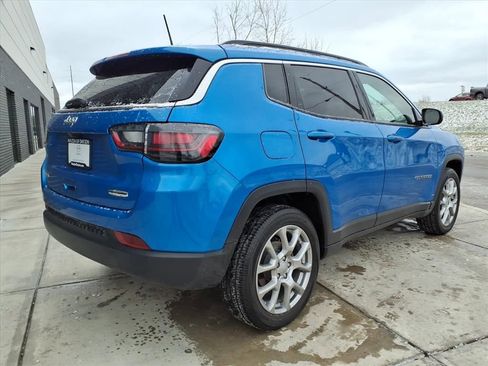 Used 2022 Jeep Compass Latitude w/ Sun and Sound Group image 7