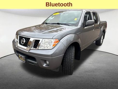 Used 2017 Nissan Frontier SV w/ SV Value Truck Package image 6