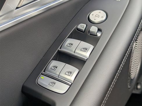 Used 2023 BMW XM w/ M Driver's Package image 19