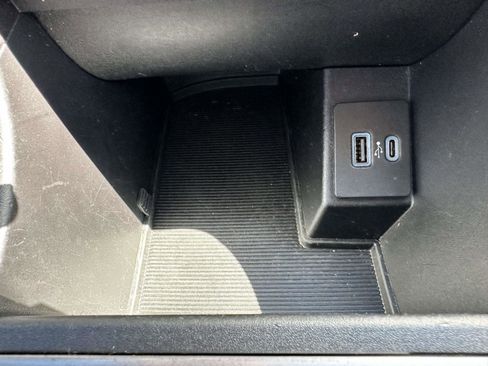 Used 2023 Ford Edge SEL image 27