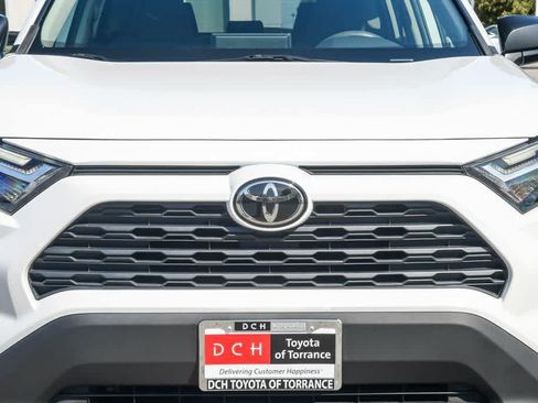Used 2024 Toyota RAV4 LE FWD image 5