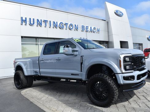 Used 2025 Ford F450 Lariat w/ FX4 Off-Road Package image 1