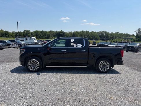 Used 2025 GMC Sierra 1500 Denali Ultimate AWD/4WD image 5