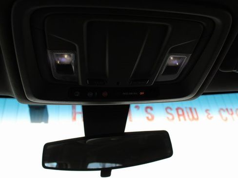 Used 2022 Chevrolet Silverado 2500 LT w/ Convenience Package image 17