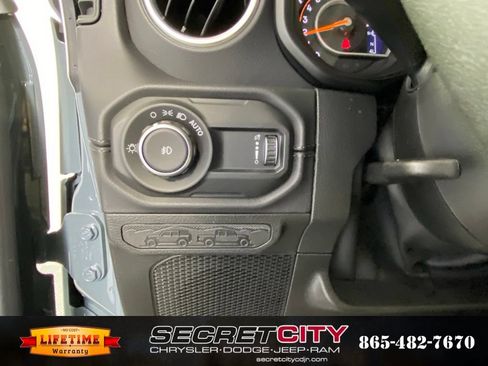 New 2026 Jeep Wrangler Unlimited Sahara AWD/4WD image 14