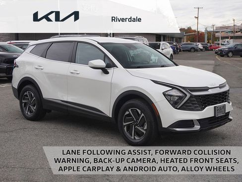 Used 2023 Kia Sportage LX image 1
