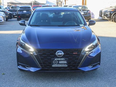 Certified 2023 Nissan Altima 2.5 SR w/ SR Premium Package image 2