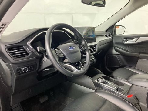 Used 2024 Ford Escape Platinum AWD/4WD image 16