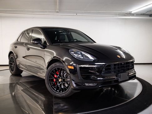 Used 2017 Porsche Macan GTS AWD/4WD image 9