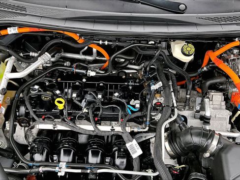 Certified 2022 Ford Escape SEL w/ Class II Trailer Tow Package image 32