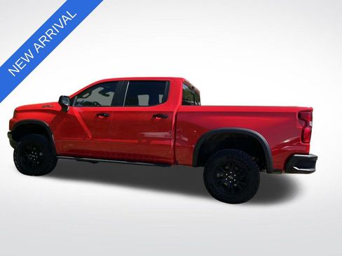 Used 2023 Chevrolet Silverado 1500 ZR2 w/ Technology Package image 3