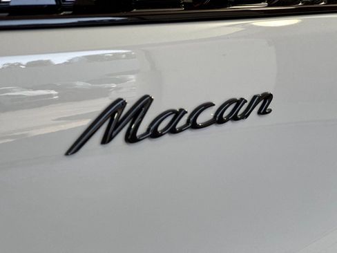 New 2026 Porsche Macan image 33