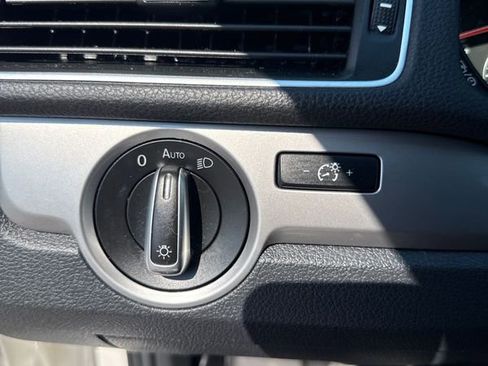 Used 2013 Volkswagen Passat 2.5 S FWD image 18