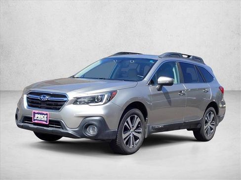 Used 2018 Subaru Outback 2.5i Limited AWD/4WD image 11