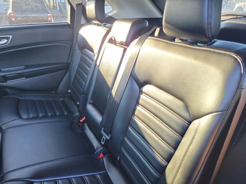 Used 2024 Ford Edge SEL w/ Convenience Package image 12