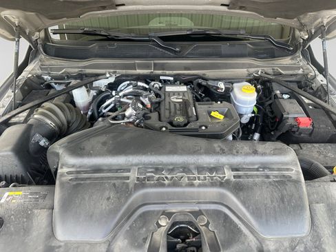 Used 2025 RAM 2500 Laramie AWD/4WD image 19