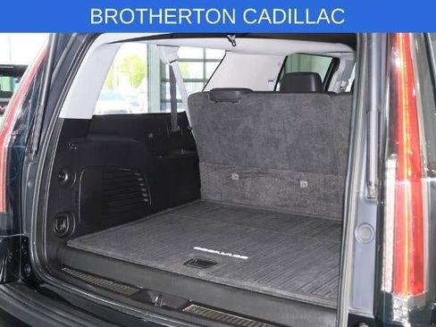 Used 2016 Cadillac Escalade ESV Premium AWD/4WD image 28