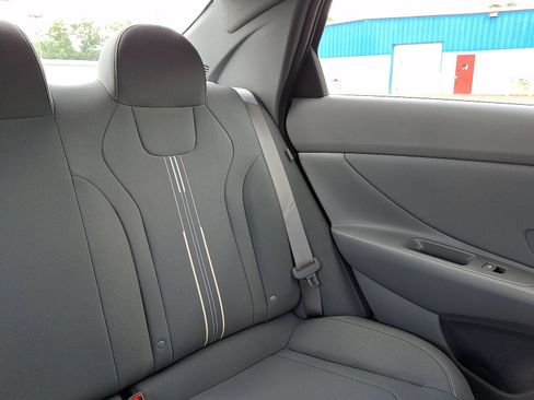 Certified 2025 Hyundai Elantra Sport FWD image 14