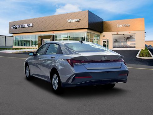 New 2026 Hyundai Elantra SE image 5
