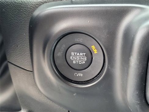 Used 2022 Jeep Gladiator Overland w/ Popular Equipment Package image 19