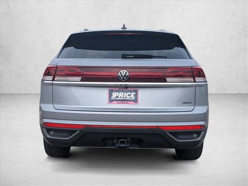 Used 2024 Volkswagen Atlas Cross Sport SE AWD/4WD image 6