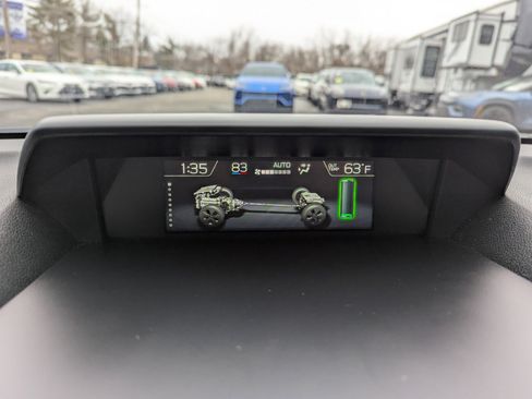 Used 2019 Subaru Crosstrek Hybrid w/ Moonroof Package w/Navigation image 27