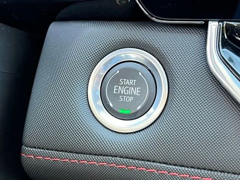 Used 2026 Chevrolet Colorado Z71 w/ Technology Package image 27