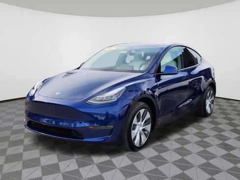 Used 2021 Tesla Model Y Long Range image 2