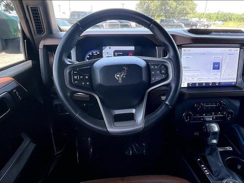 Used 2022 Ford Bronco Outer Banks AWD/4WD image 8
