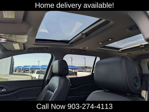 Used 2019 GMC Acadia SLT image 27